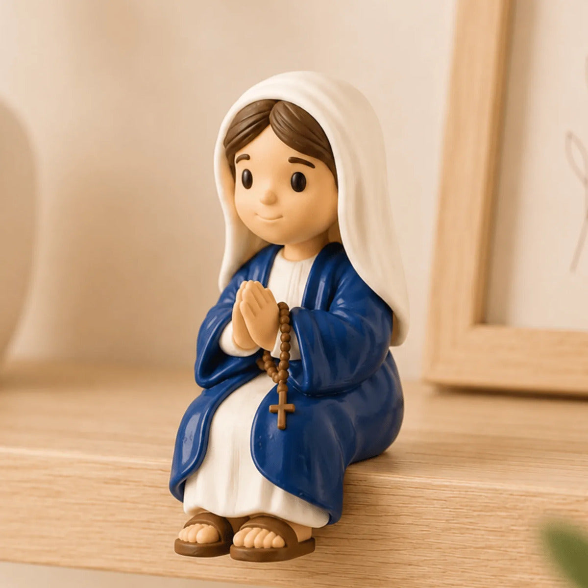 Mini Maria Sentada 5 cm para Decoração de Mesa
